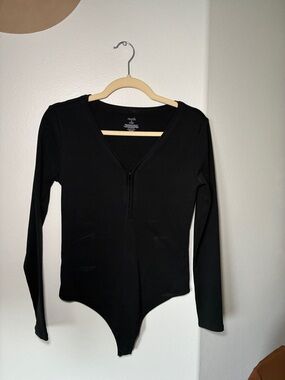 Nuuds Hook and Eye Long-Sleeve Black Bodysuit